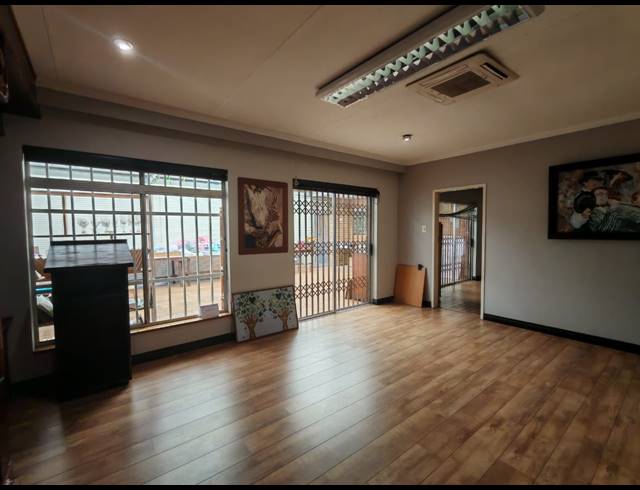 3 BEDROOM HOUSE FOR SALE IN THREE RIVERS PROPER